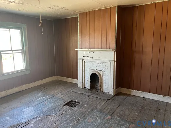 an empty room with a window