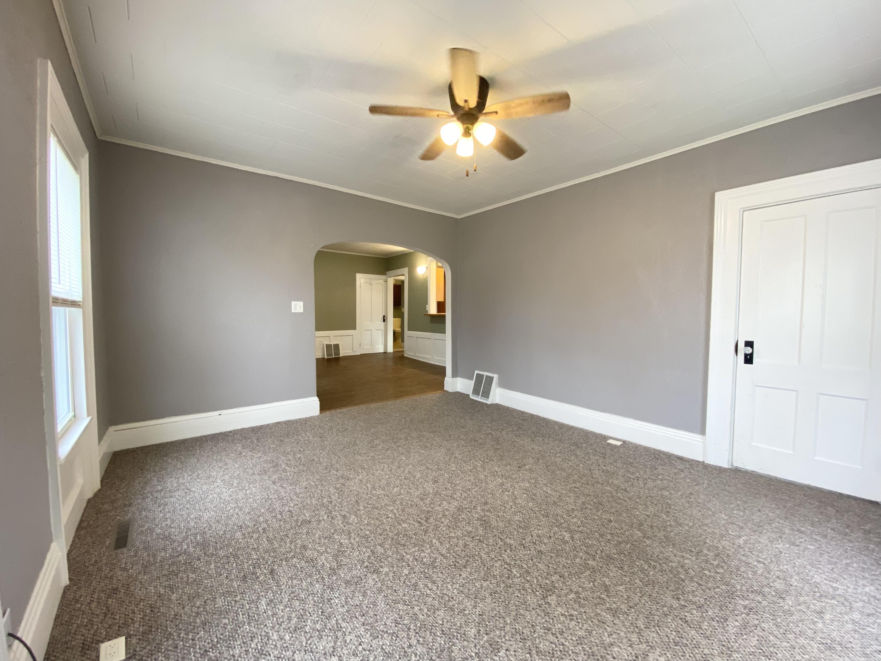 509 East Franklin Street, Unit 511 Sparta, WI 54656 - Photo 18 of 45 living room