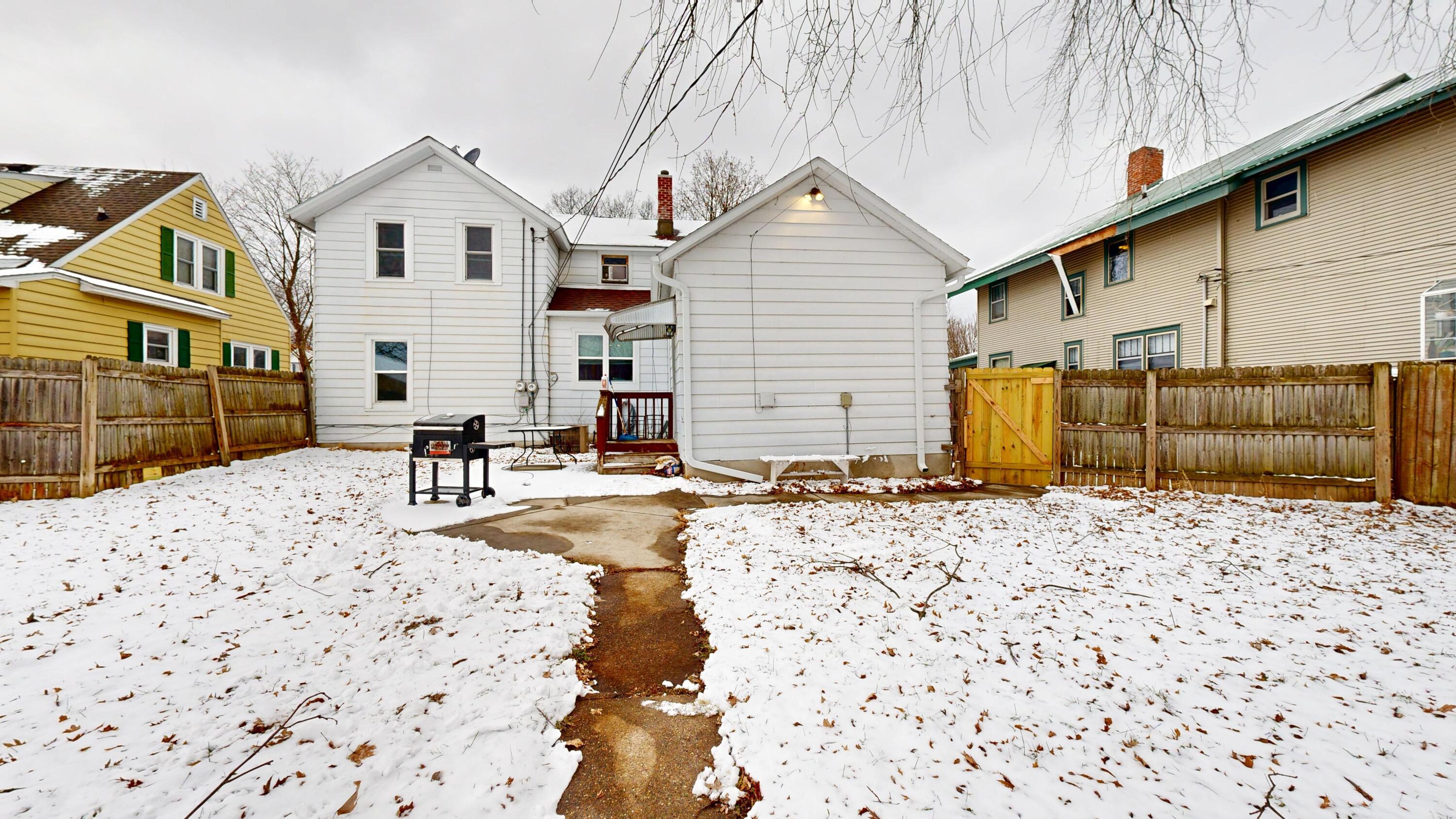 509 East Franklin Street, Unit 511 Sparta, WI 54656 - Photo 31 of 45 backyard