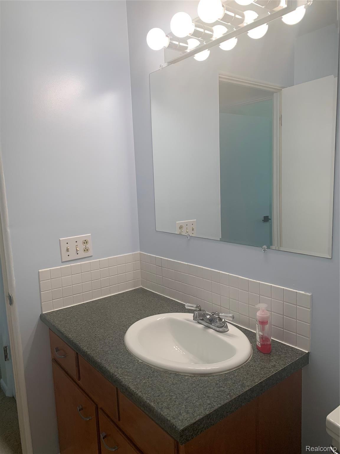 6761 Seabury Road Imlay City, MI 48444 - Photo 20 of 28 IMG_3550.jpg