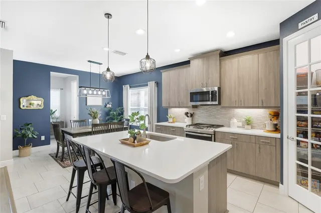 $599,990 | 3911 Woodmont Drive, Parrish, FL 34219