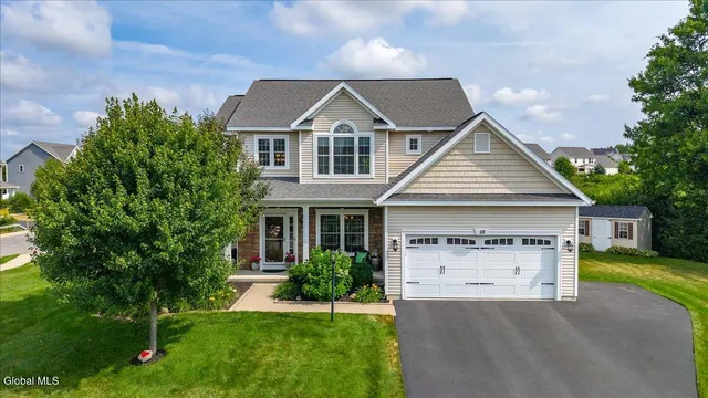 $630,000 | 10 Fenlon Lane, Malta, NY 12020