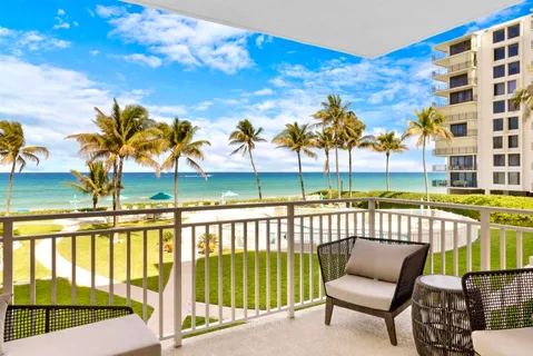 $720,000 | 2921 South Ocean Boulevard, Unit 204, Highland Beach, FL 33487