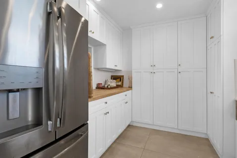 $720,000 | 2921 South Ocean Boulevard, Unit 204, Highland Beach, FL 33487