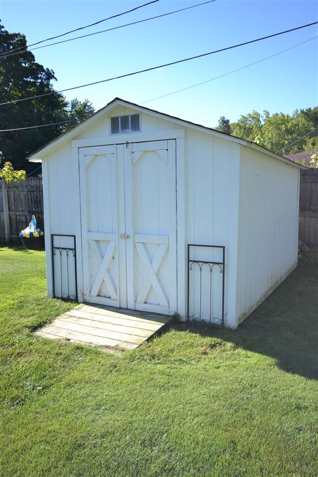622 Springbrook Road Fort Wayne, IN 46825 - Photo 16 of 17 Gallery Image 16