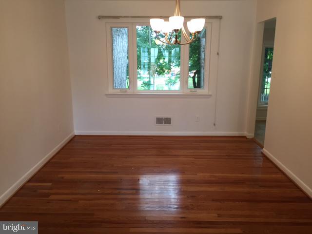 9301 Kirkdale Road Bethesda, MD 20817 - Photo 5 of 16 Dining Room