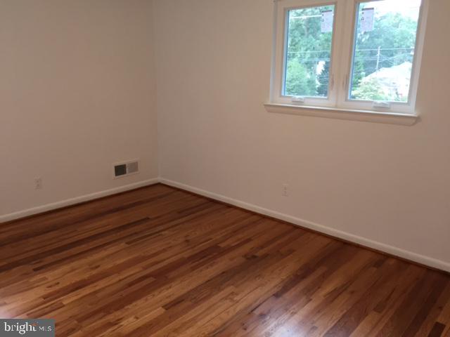 9301 Kirkdale Road Bethesda, MD 20817 - Photo 9 of 16 Bedroom