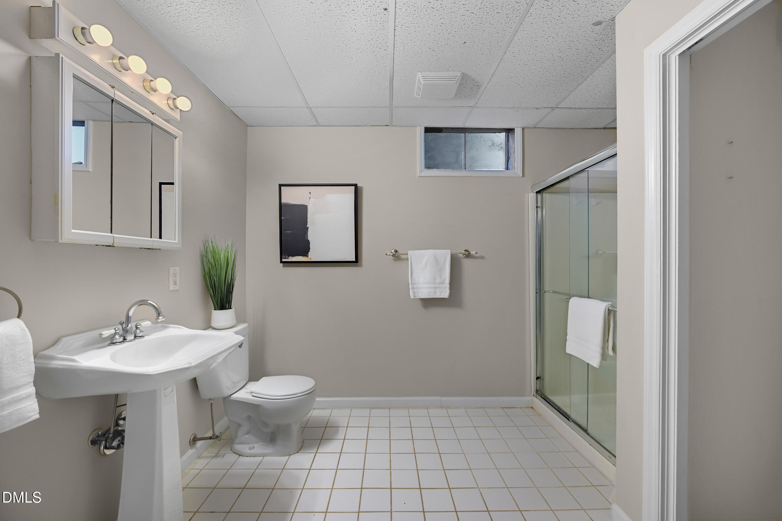 2612 Barmettler Street Raleigh, NC 27607 - Photo 14 of 22 29 -2612 barmettler st, interior