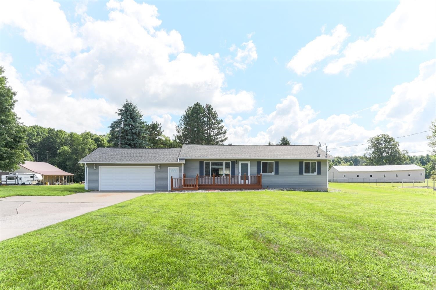 6316 Johnson Road Flushing, MI 48433 - Photo 2 of 42 Photo 2