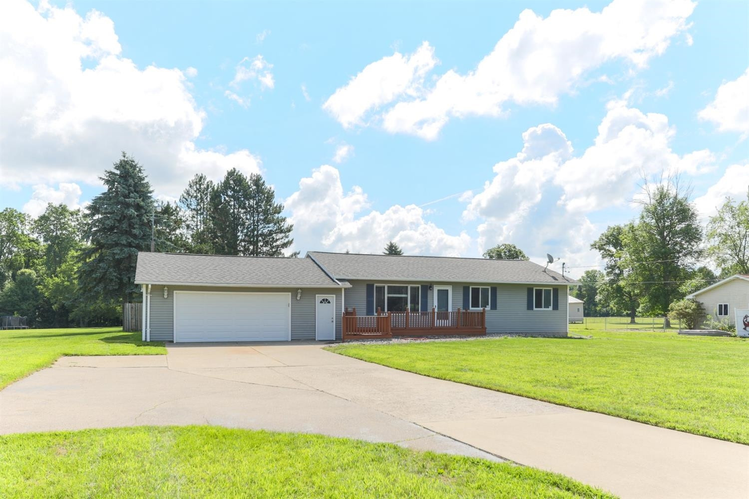 6316 Johnson Road Flushing, MI 48433 - Photo 3 of 42 Photo 3