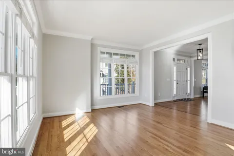 $1,249,000 | 1633 South Taylor Street, Arlington, VA 22204