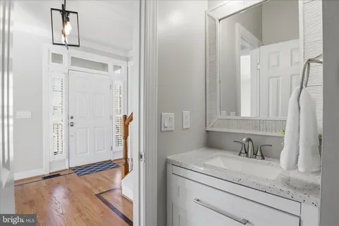 $1,249,000 | 1633 South Taylor Street, Arlington, VA 22204