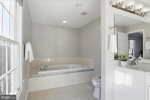 $1,249,000 | 1633 South Taylor Street, Arlington, VA 22204