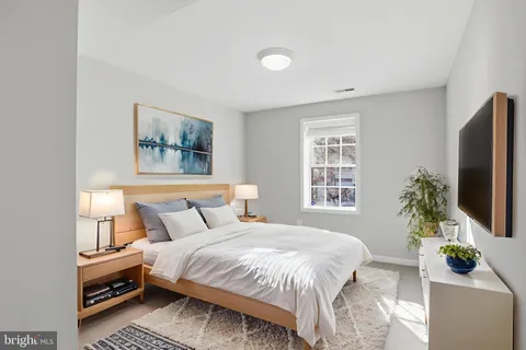 $1,249,000 | 1633 South Taylor Street, Arlington, VA 22204