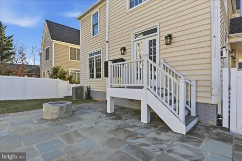 $1,249,000 | 1633 South Taylor Street, Arlington, VA 22204