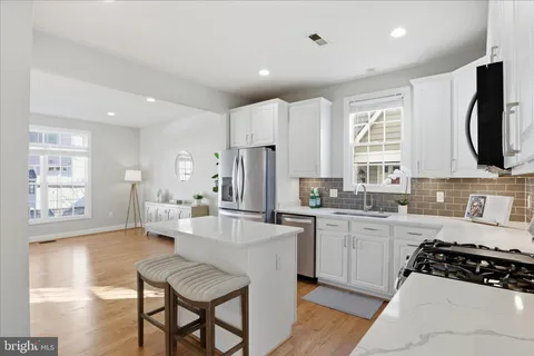 $1,249,000 | 1633 South Taylor Street, Arlington, VA 22204