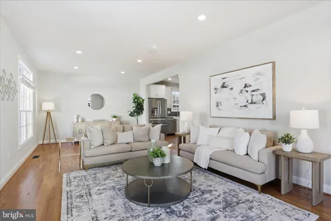 $1,249,000 | 1633 South Taylor Street, Arlington, VA 22204