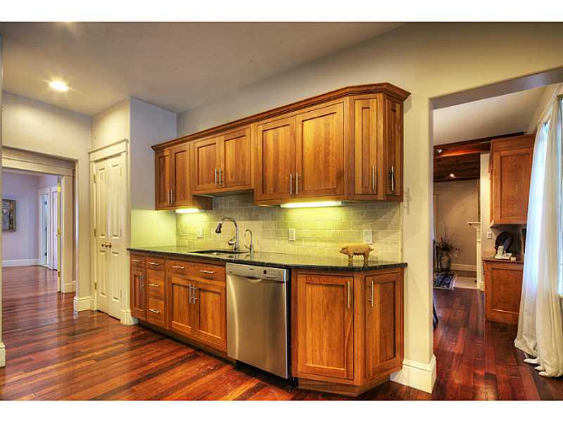 8 Annandale Road, Unit 1 Newport, RI 02840 - Photo 16 of 25 Kitchen.
