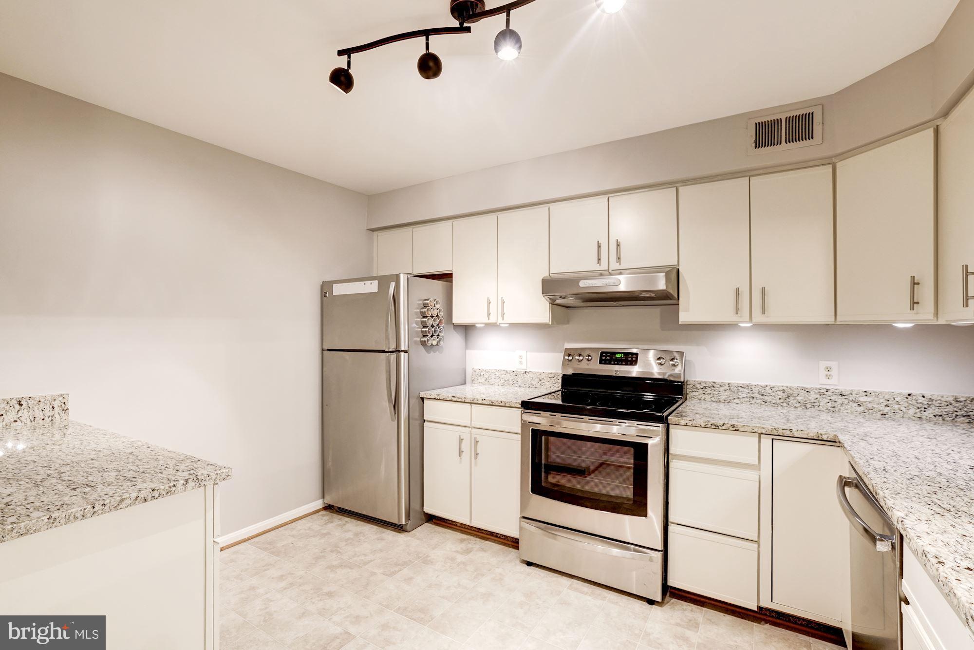 2233 Lovedale Lane, Unit 410A Reston, VA 20191 - Photo 4 of 24 Kitchen