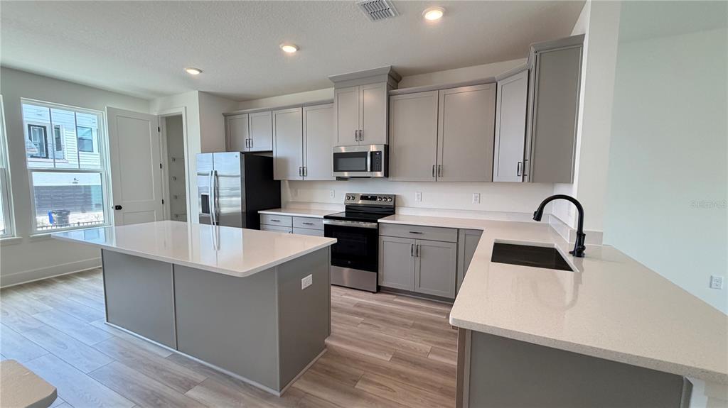 15045 Groveside Road Winter Garden, FL 34787 - Photo 14 of 45 Gallery Image 14