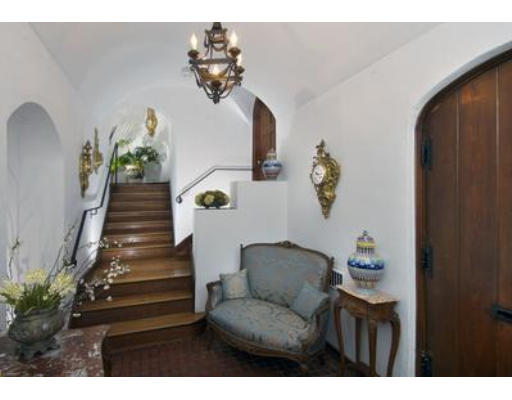 230 Windsor Road Newton, MA 02468 - Photo 3 of 9