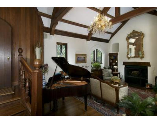 230 Windsor Road Newton, MA 02468 - Photo 4 of 9