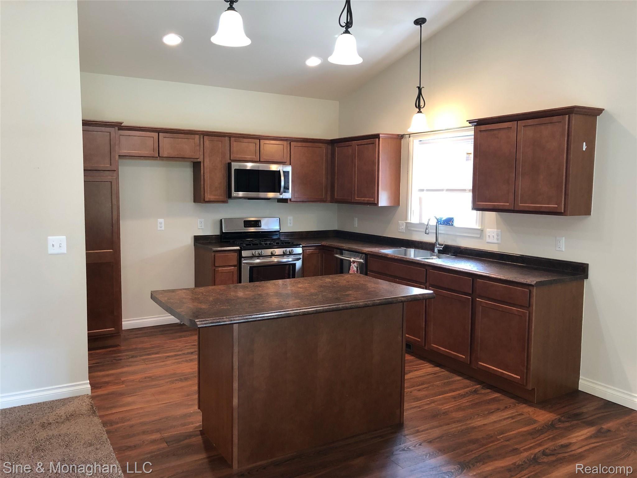 9526 Amy Road Algonac, MI 48001 - Photo 10 of 39 10.JPG