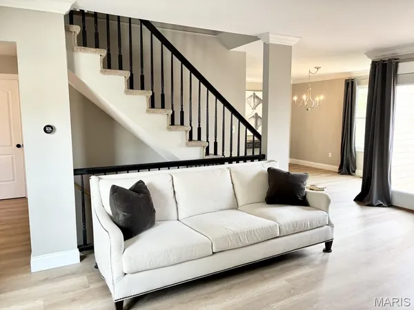 $289,900 | 325 Fox Village Court, Ballwin, MO 63021