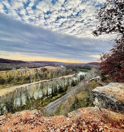 $289,900 | 325 Fox Village Court, Ballwin, MO 63021