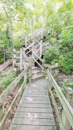 $289,900 | 325 Fox Village Court, Ballwin, MO 63021