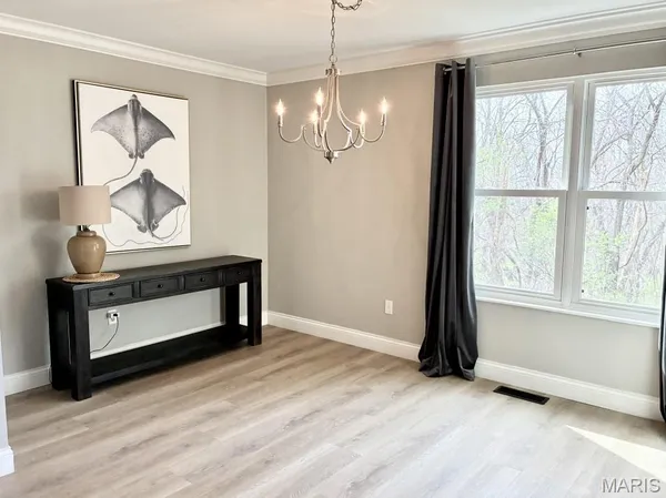 $289,900 | 325 Fox Village Court, Ballwin, MO 63021