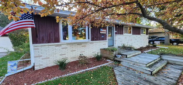 $409,900 | W277 Madison Avenue, Oconomowoc, WI 53066