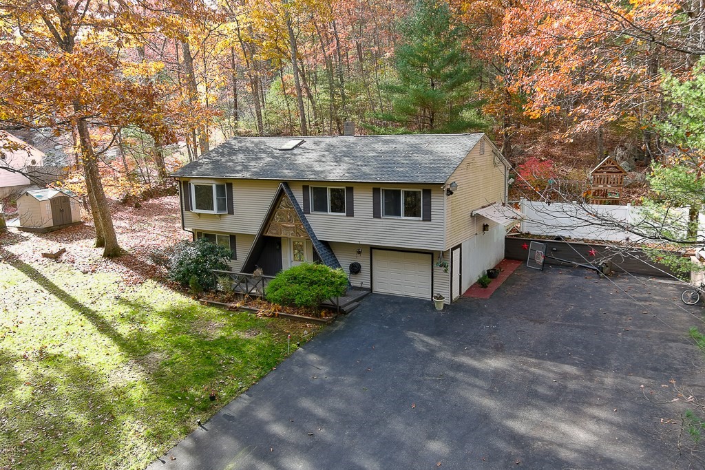 53 Larned Road Oxford, MA 01540 - Photo 1 of 34 Gallery Image 1