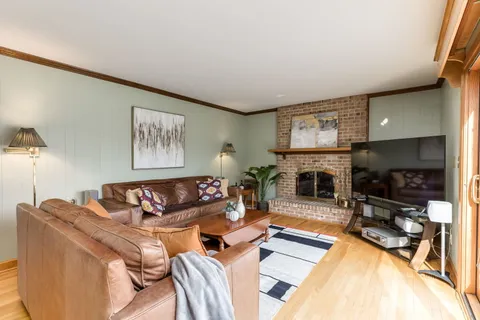 $615,000 | 25707 Eagle Drive, Mundelein, IL 60060