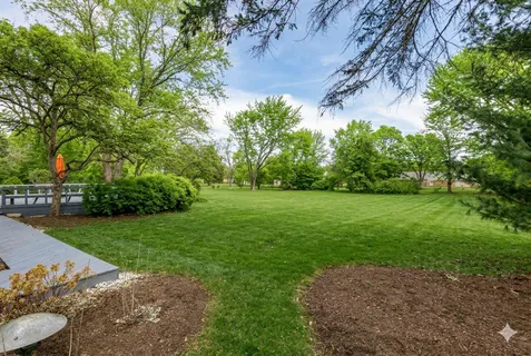 $615,000 | 25707 Eagle Drive, Mundelein, IL 60060