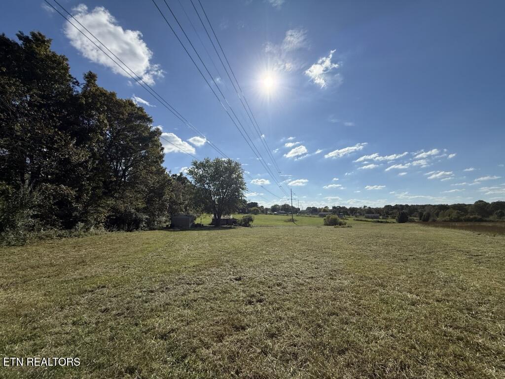 165 Keyes Road Crossville, TN 38571 - Photo 3 of 16 Image