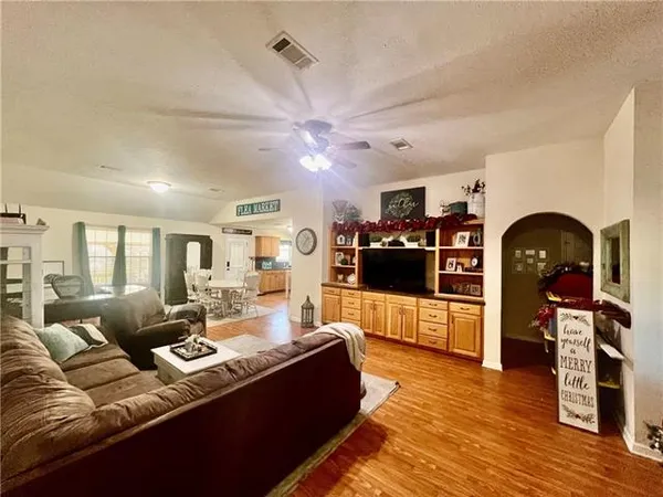 $220,000 | 320 Nickel Loop, Pineville, LA 71360