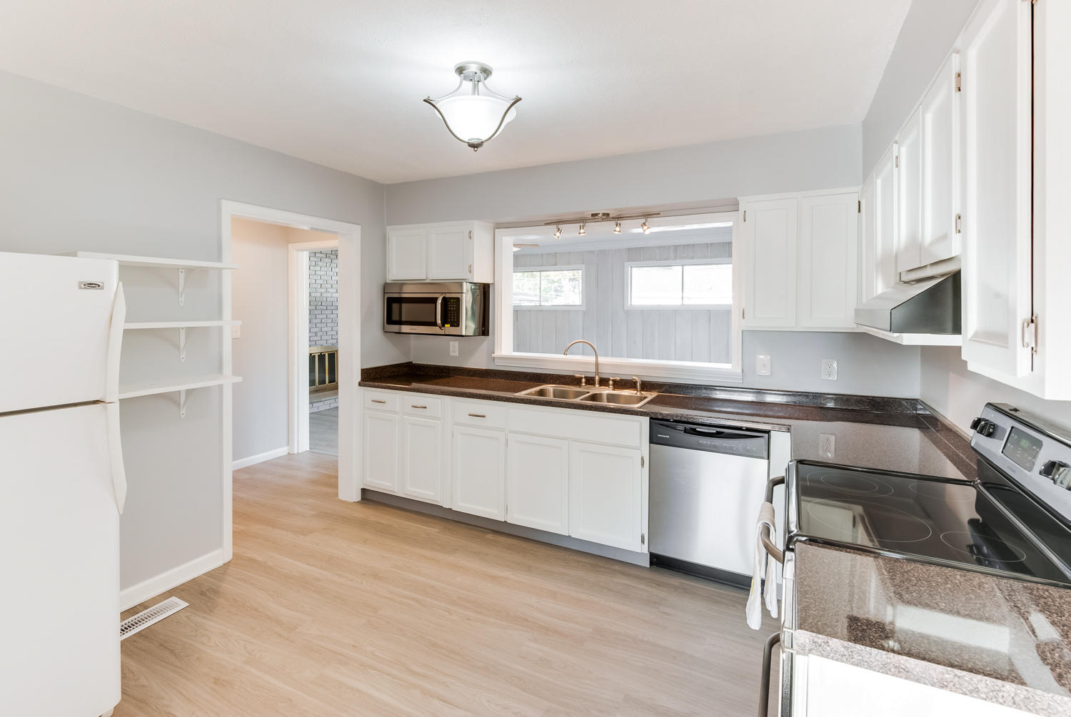 1057 Lansdell Road Chattanooga, TN 37412 - Photo 5 of 25 1057_Lansdell_Rd_14