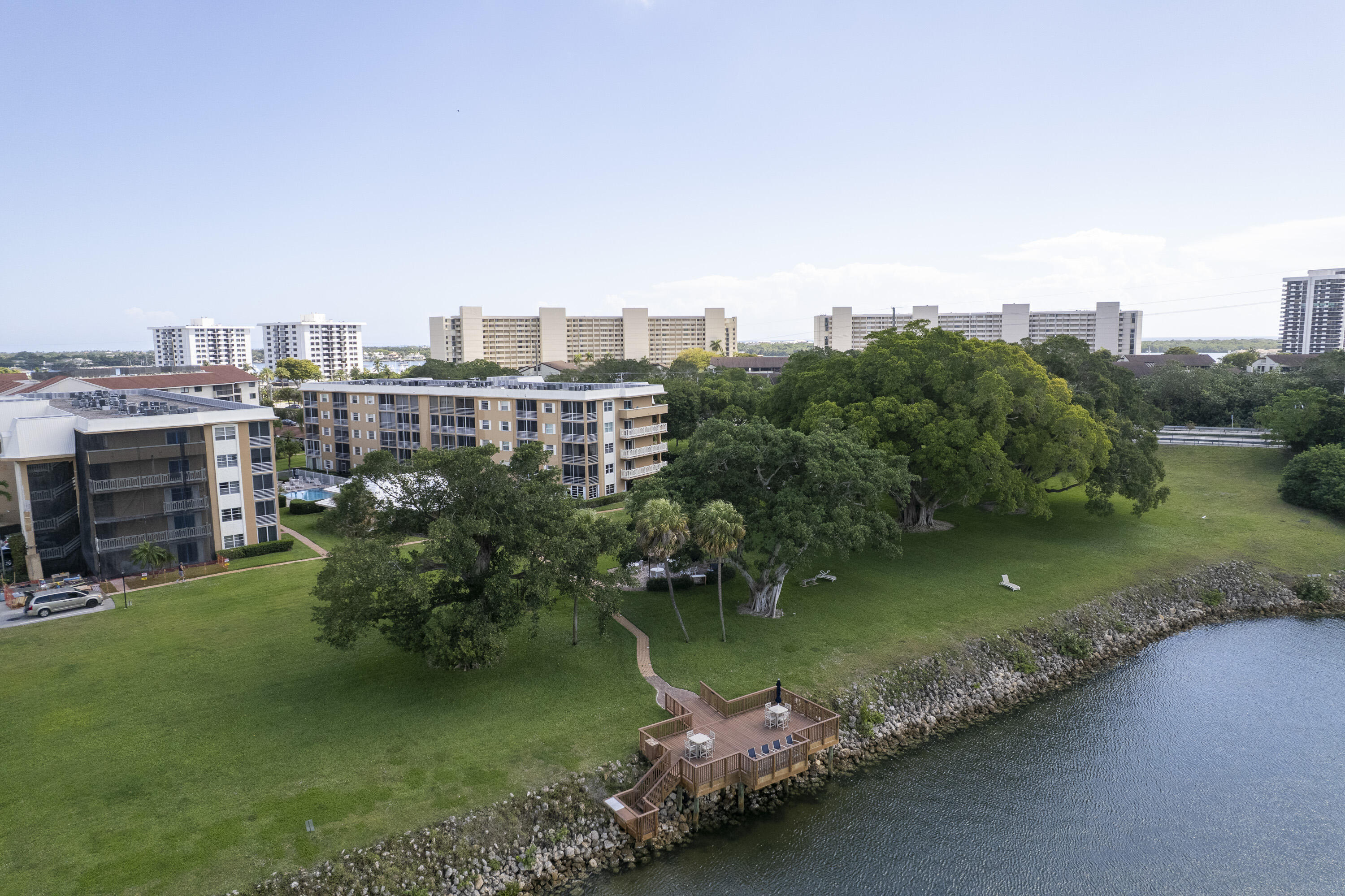 304 Golfview Road, Unit 103E North Palm Beach, FL 33408 - Photo 25 of 47 304GV103_09_MLS