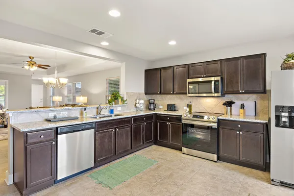 $2,650 | 128 Alamosa Creek Lane, Georgetown, TX 78633