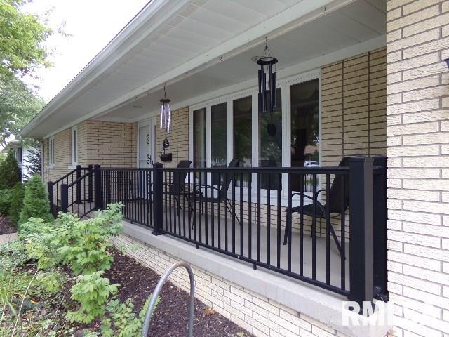 121 Locust Street Bennett, IA 52721 - Photo 2 of 20 Gallery Image 2