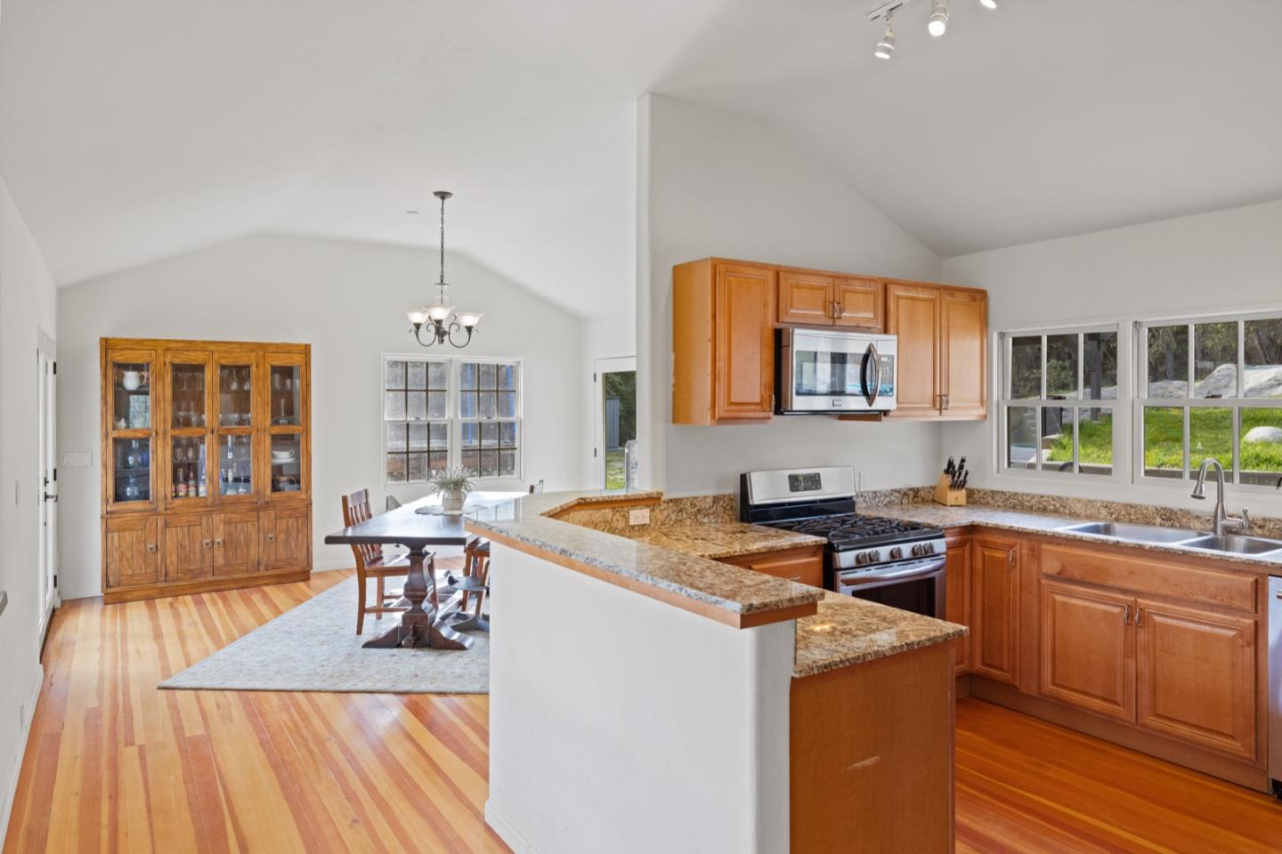 22125 Parrott Ranch Road Carmel Valley, CA 93924 - Photo 6 of 62 Gallery Image 6