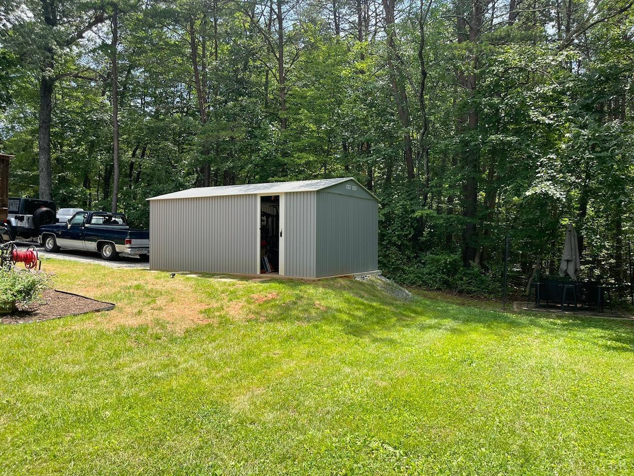 2353 Bear Creek Road Rustburg, VA 24588 - Photo 4 of 30 Gallery Image 4