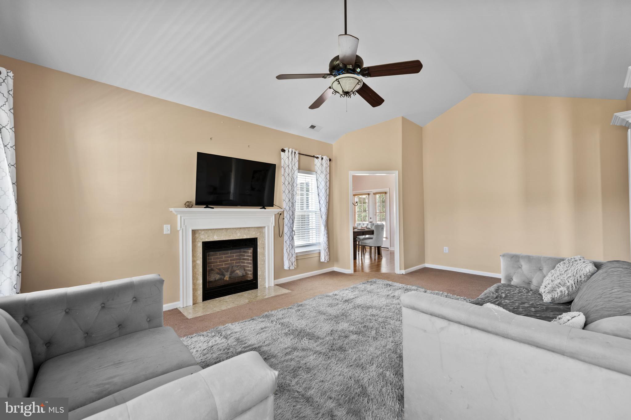 10333 Strawberry Point Delmar, DE 19940 - Photo 13 of 34 LIVING ROOM