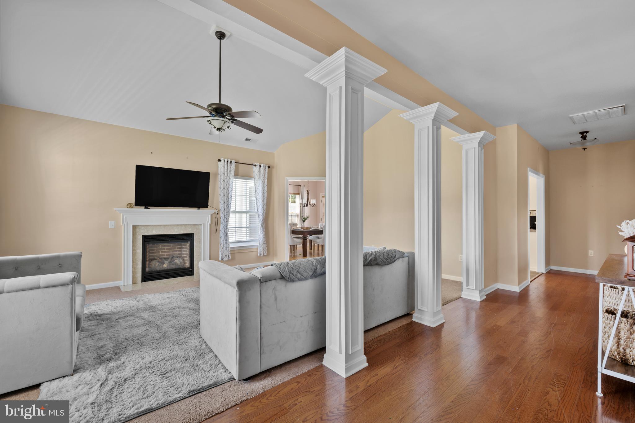 10333 Strawberry Point Delmar, DE 19940 - Photo 14 of 34 FOYER