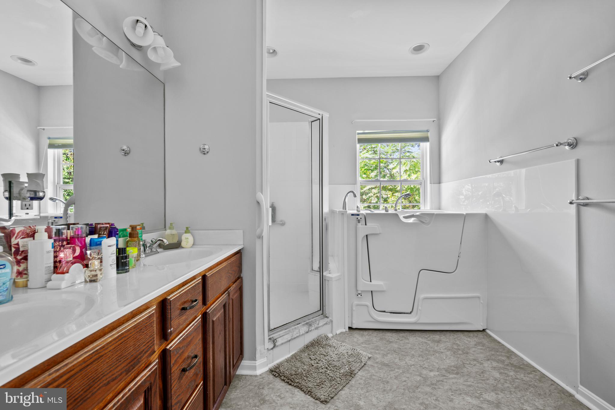 10333 Strawberry Point Delmar, DE 19940 - Photo 33 of 34 MASTER BATH