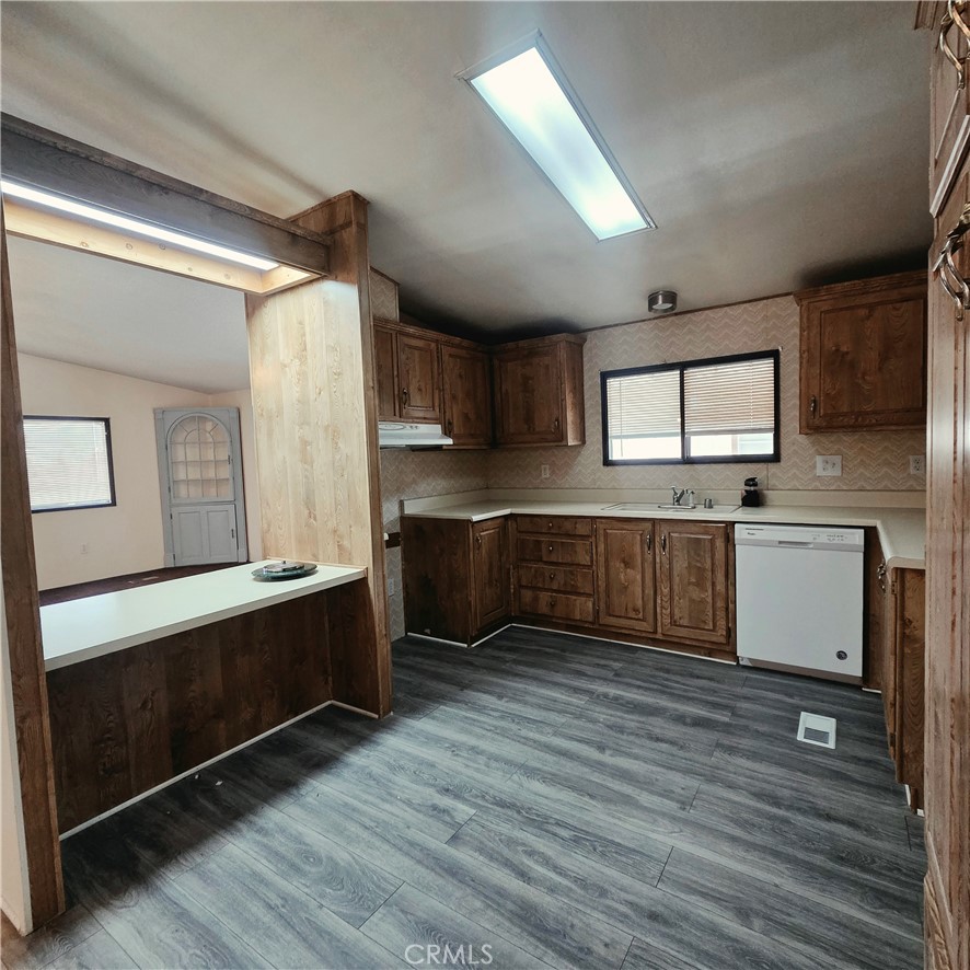 22601 Bear Valley Road, Unit 54 Apple Valley, CA 92308 - Photo 7 of 32