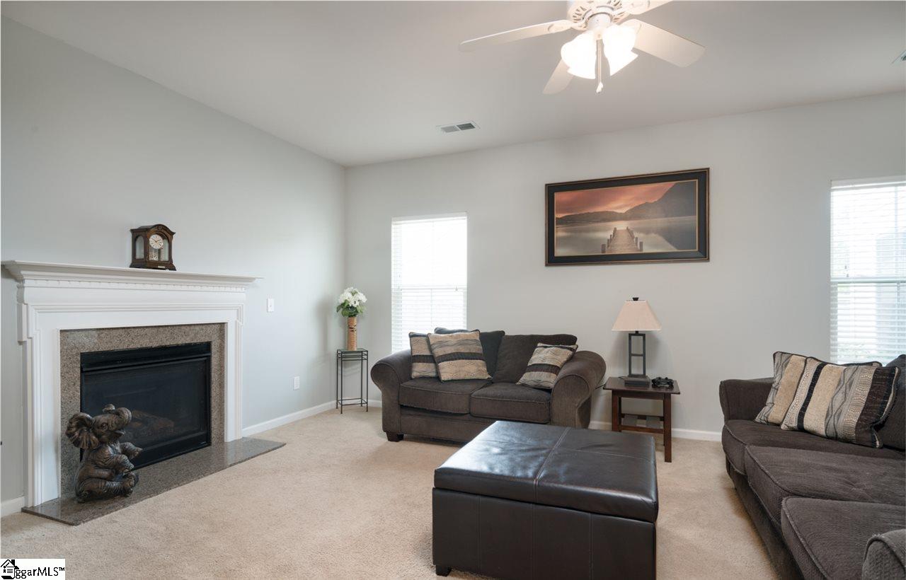 203 Shale Court Greenville, SC 29607 - Photo 4 of 25 Gallery Image 4