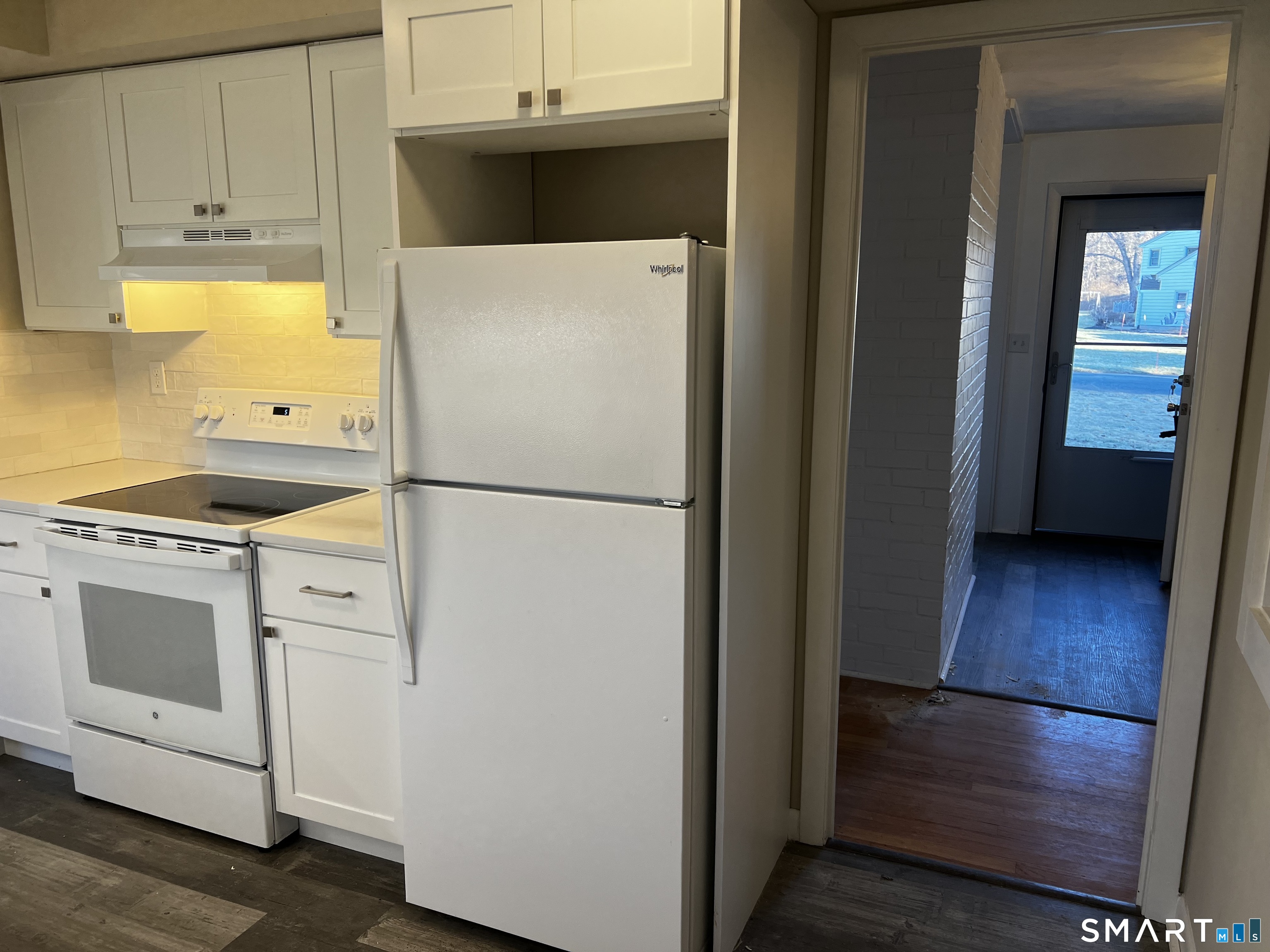 5 Haynes Road Avon, CT 06001 - Photo 5 of 36