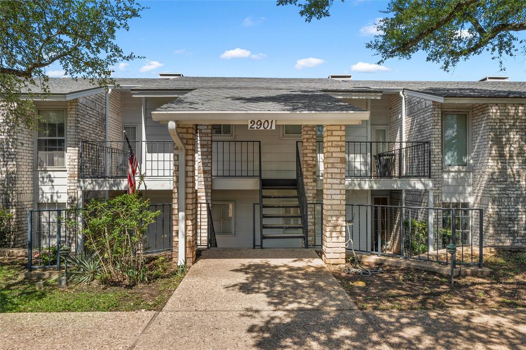 2901 Lake Shore Drive, Unit 405 Waco, TX 76708 - Photo 3 of 31 a view of a house with a outdoor space